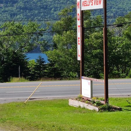 Kelly'S View Motel Boularderie East Exterior photo